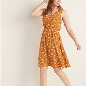 Plus size Waist-Defined Sleeveless Dress for Women